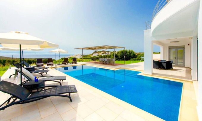 Stavros Villa | 250 m² Villa ∙ 3 bedrooms ∙ 7 guests