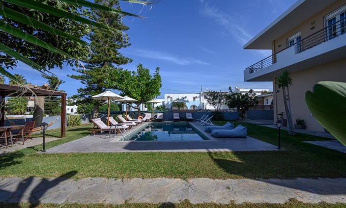 Platanes Villa | 250 m² Villa ∙ 5 bedrooms ∙ 15 guests