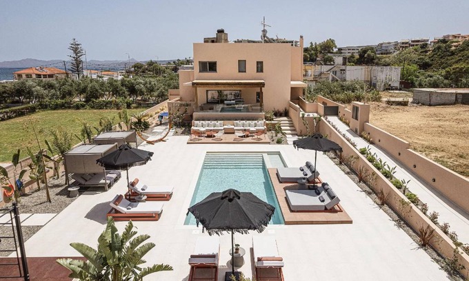 Agia House | 253 m² House ∙ 6 bedrooms ∙ 13 guests