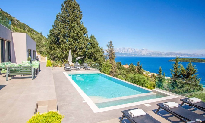 Perigiali Villa | 300 m² Villa ∙ 4 bedrooms ∙ 8 guests