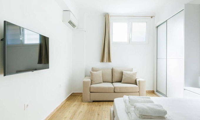 Ampelokipoi Apartment | 32 m² Apartment ∙ 1 bedroom ∙ 2 guests