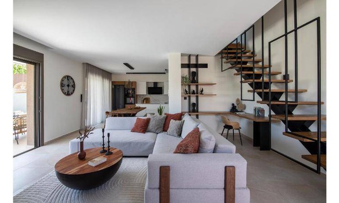 Nees Pagases Resort | 320 m² Resort ∙ 3 bedrooms ∙ 8 guests