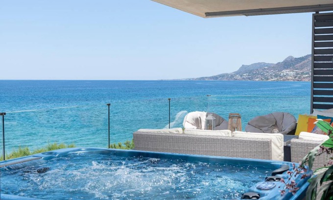 Koutsouras Apartment | 330 m² Apartment ∙ 5 bedrooms ∙ 12 guests