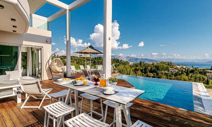 Afra Villa | 350 m² Villa ∙ 4 bedrooms ∙ 8 guests