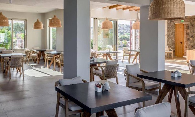 Milos Hotel | 43 m² Hotel ∙ 4 guests