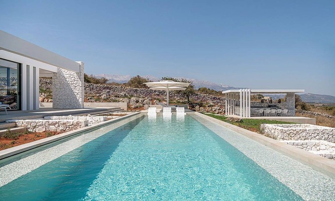 Apokoronas House | 440 m² Farmhouse ∙ 5 bedrooms ∙ 10 guests