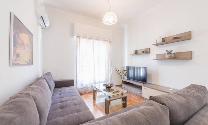 Thissio Apartment | 65 m² Apartment ∙ 2 bedrooms ∙ 4 guests