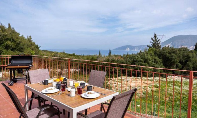 Fiskardo House | 65 m² House ∙ 2 bedrooms ∙ 4 guests