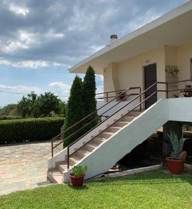 Chalcis House | 65 m² House ∙ 2 bedrooms ∙ 5 guests