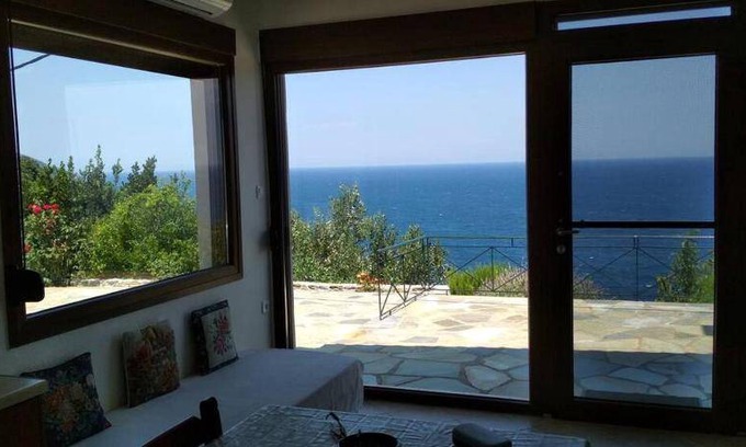 Lambinou Villa | 70 m² Villa ∙ 2 bedrooms ∙ 4 guests