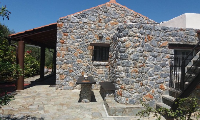 Galatas House | 71 m² House ∙ 1 bedroom ∙ 4 guests