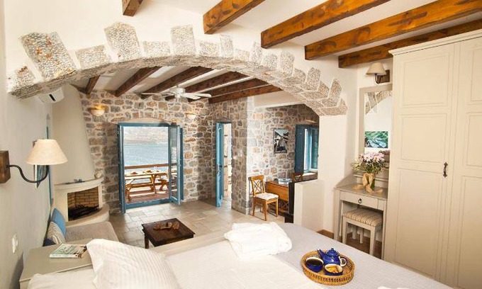 Kalymnos Villa | 75 m² Villa ∙ 2 bedrooms ∙ 127 guests