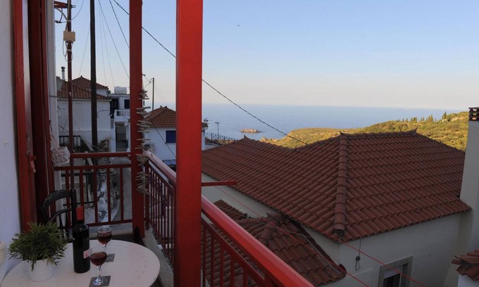 Velanidhia House | 80 m² House ∙ 1 bedroom ∙ 4 guests