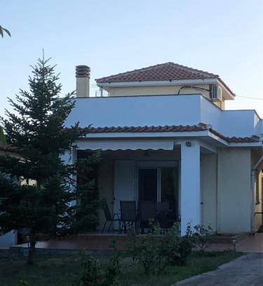 Paliouri House | 80 m² House ∙ 2 bedrooms ∙ 8 guests