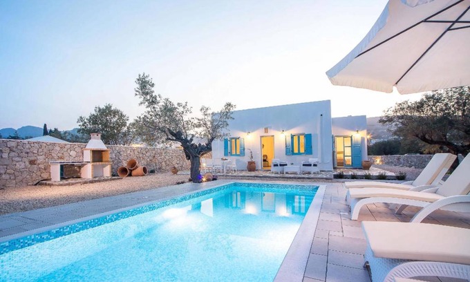 Kalathos House | 80 m² House ∙ 2 bedrooms ∙ 4 guests