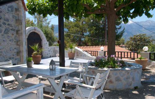 Alikambos House | 80 m² House ∙ 3 bedrooms ∙ 6 guests