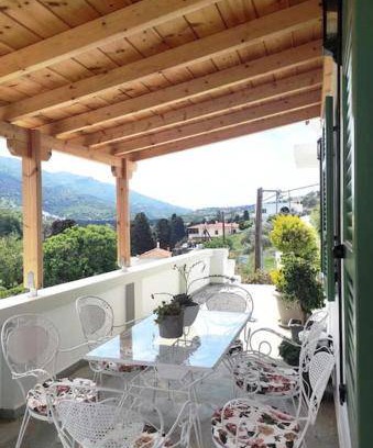 Paleopolis House | 80 m² House ∙ 3 bedrooms ∙ 8 guests