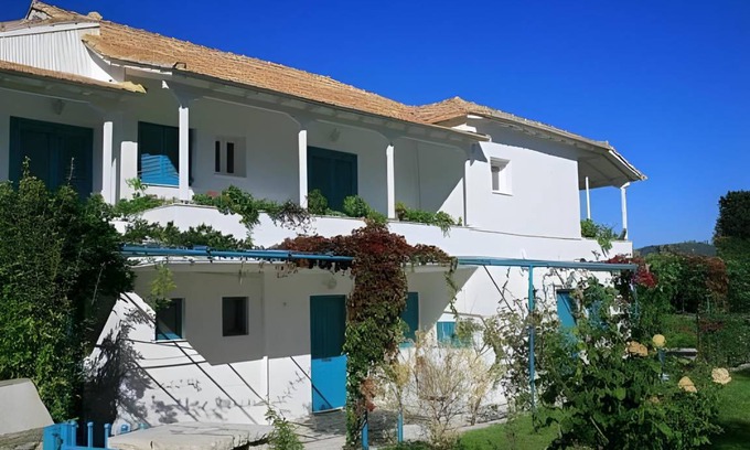 Episkopos Apartment | 85 m² Serviced apartment ∙ 3 bedrooms ∙ 7 guests