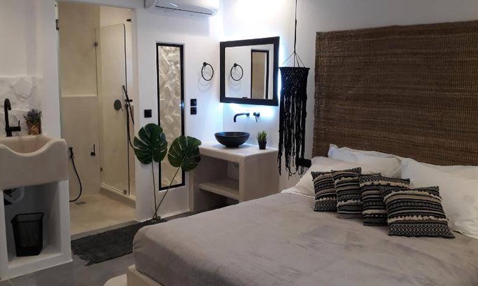 Naxos Town Apartment | 85 m² Serviced apartment ∙ 3 bedrooms ∙ 8 guests