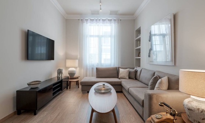 Plaka Apartment | 90 m² Apartment ∙ 2 bedrooms ∙ 4 guests