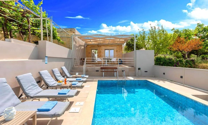 Dramia House | 90 m² House ∙ 2 bedrooms ∙ 6 guests