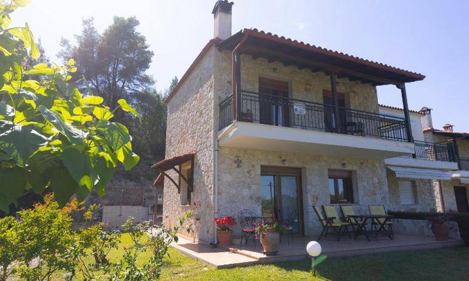 Siviri House | 90 m² House ∙ 3 bedrooms ∙ 6 guests