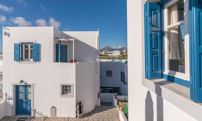 Milos Apartment | 93 m² Serviced apartment ∙ 3 bedrooms ∙ 127 guests