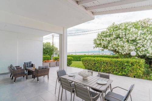 Nea Fokaia House | 94 m² House ∙ 3 bedrooms ∙ 6 guests