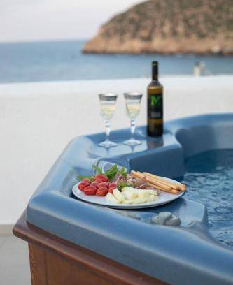 Apollonas Villa | 95 m² Villa ∙ 2 bedrooms ∙ 6 guests