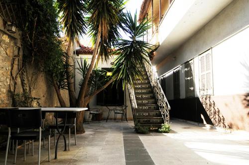 Plaka Apartment | Acropolis Athens, Dive into history