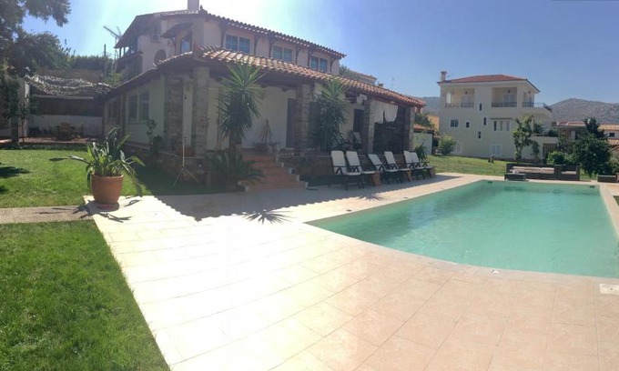 Nea Makri Villa | Amomos Villa with Swimming Pool