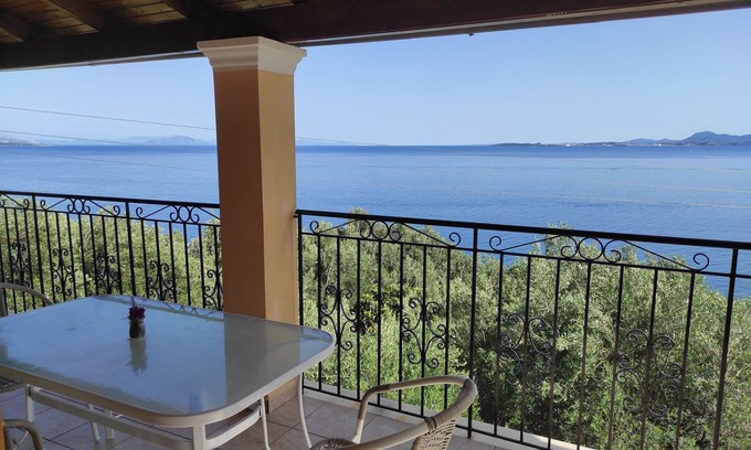 Barbati Apartment | apartment for 4 people near the beach, Barbati