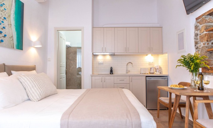 Naxos Apartment | Apartment in the heart of Naxos Town ~ Castle Mansions