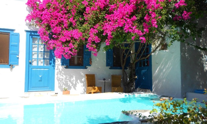 Manna House | Beautiful country home on Syros island, Greece