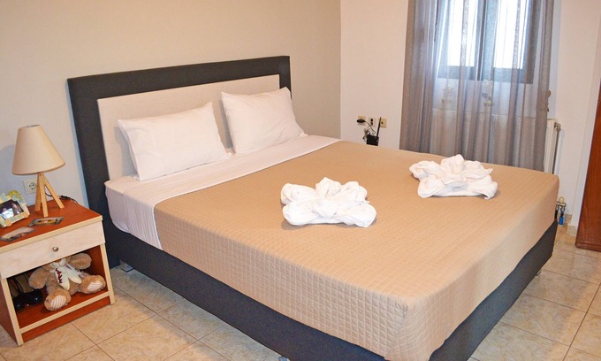 Rethymno Apartment | Budget apt,3 guests,Town center,No car needed,Next to taverns,bars,amenities 22