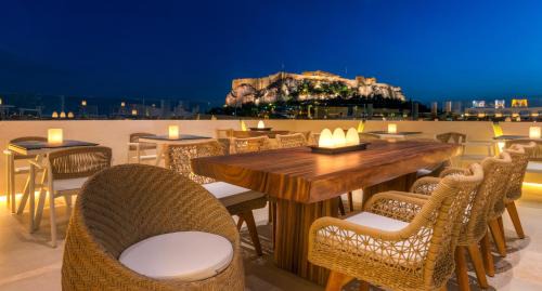 Plaka Hotel | Central Hotel