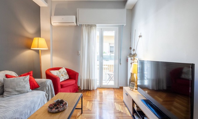 Thissio Apartment | Charming Retreat Below the Acropolis
