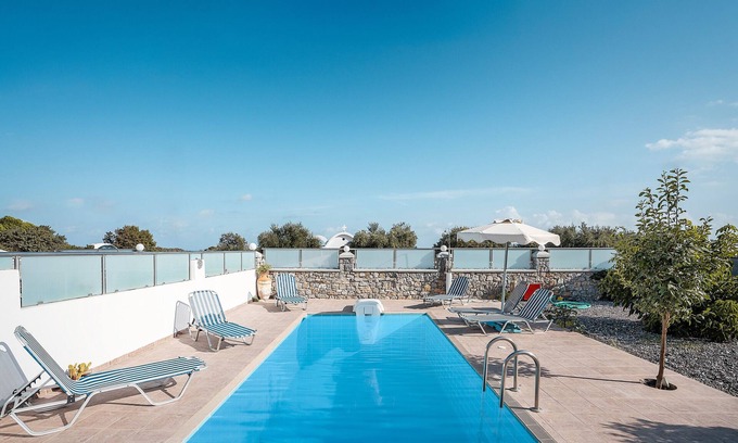 Gennadi Villa | Country House 'Green Pearl' with Sea View, Private Pool and Wi-Fi