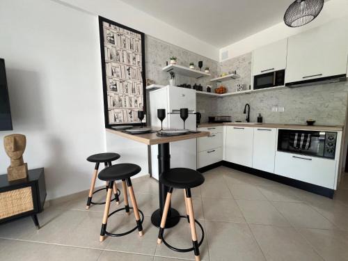 Tolo Apartment | Daisy's One-bedroom apartment