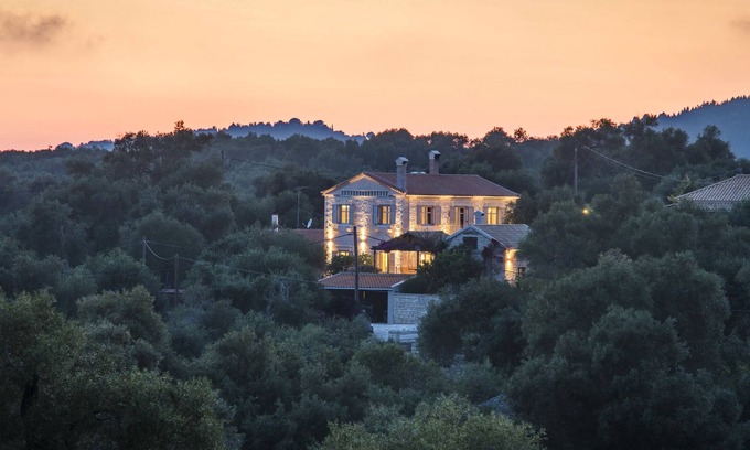 Mpogdanatika House | Delightful traditional stone house, brand new, very spacious