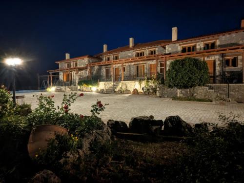 Distomo-Arachova-Antikyra Ski Chalet | Diminio 4 Whole House Chalet