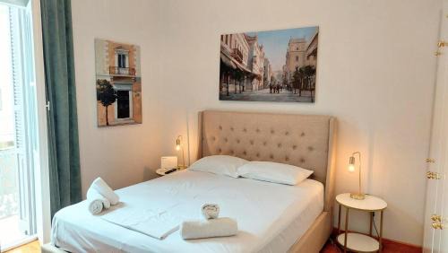 Plaka Apartment | Elegant apartment under the Acropolis