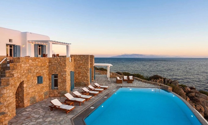 Mykonos Town Villa | Elite Mykonos Villa | Villa Ulmo Deus VI | Private Pool | 5 Bedrooms |.