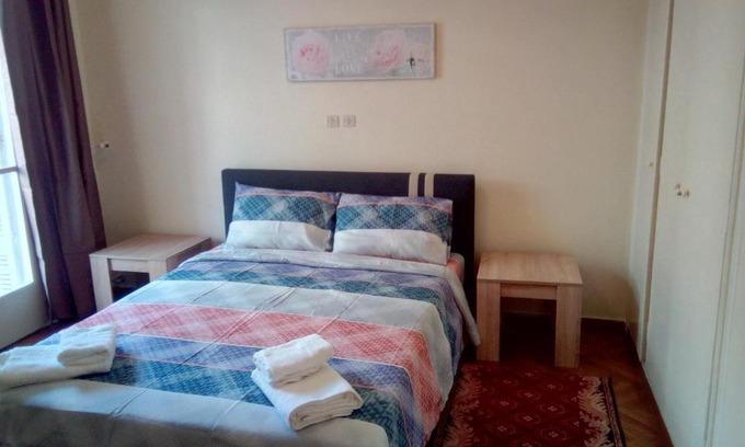 Athens House | FENIAS APARTMENTs