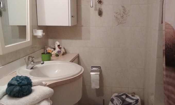Argyroupoli House | Follow Yr Home! a breath away Metro St Argiroupolis