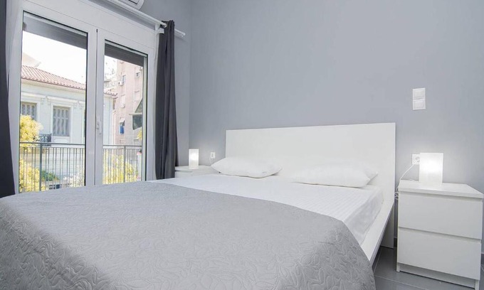Attiki Apartment | Fully renovated studio in the city center for 3ppl