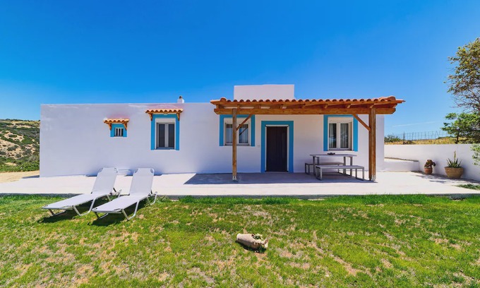 Vizari Apartment | Great view home in Triopetra