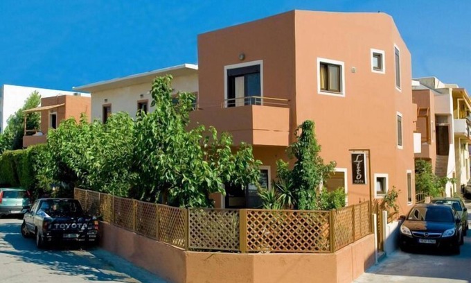 Palaiochora Apartment | Holiday home in Paleochora near the sea