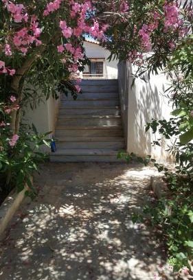 Spata-Artemida House | Joan's airport apartment
