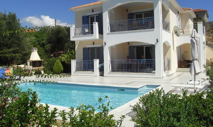 Kaligata Apartment | Luxury 2 bedroom 1st floor villa apartment with spectacular sea views